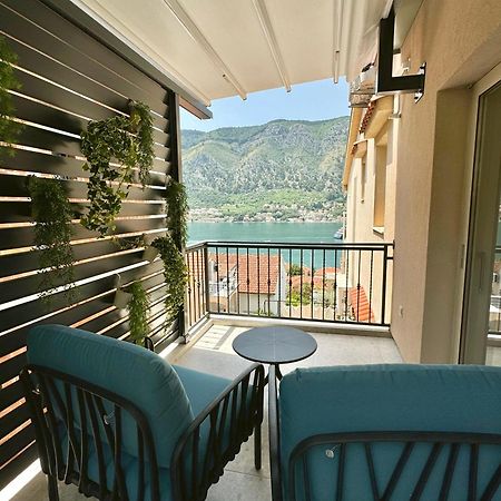 Point Of View Apartamento Kotor Exterior foto