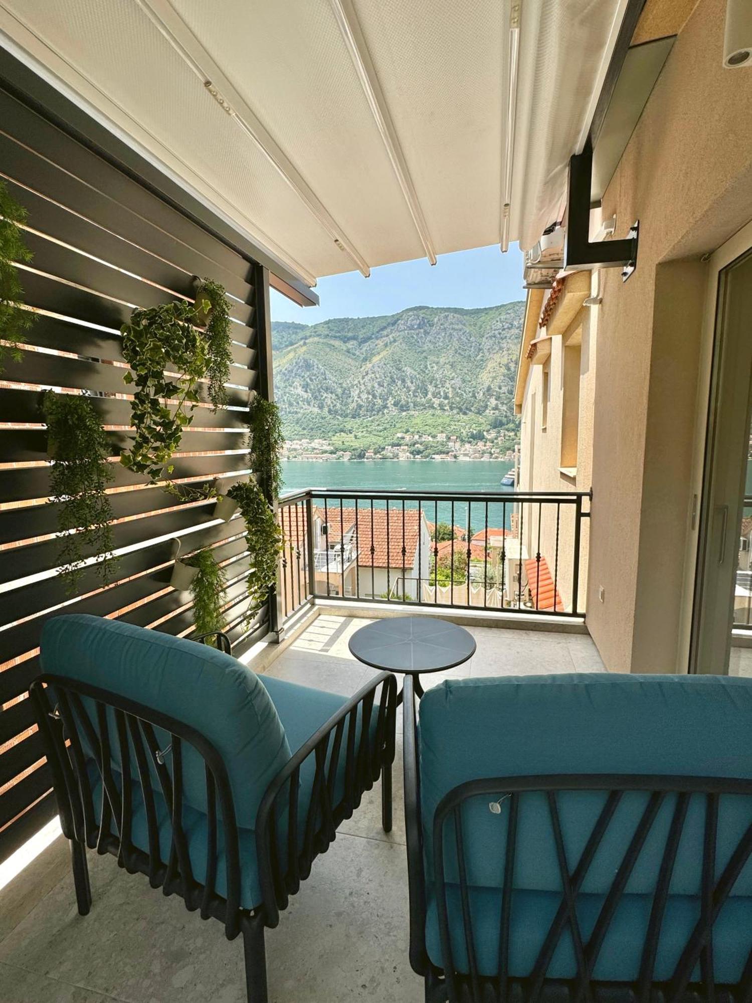 Point Of View Apartamento Kotor Exterior foto